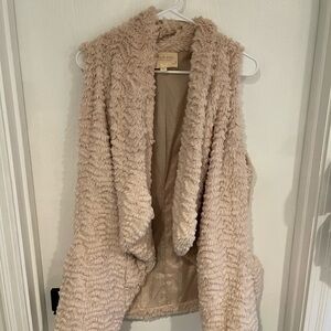Altar'd State Cream Fuzzy Vest